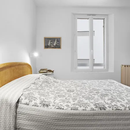 Superbe 120m² Proche Centre Parking Apartment *