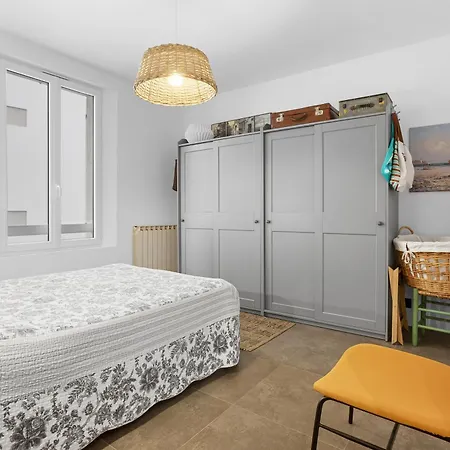 Superbe 120m² Proche Centre Parking Apartment *