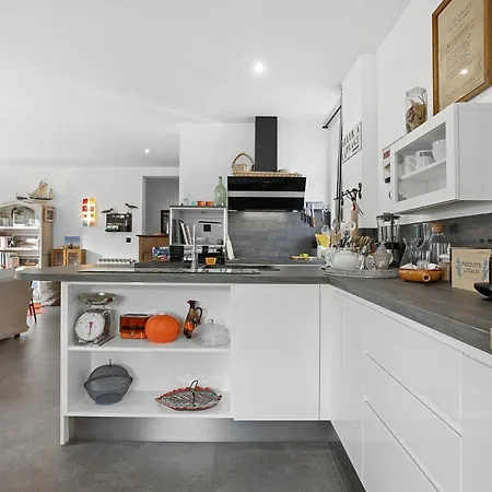 Apartment Superbe 120m² Proche Centre Parking Saint-Raphael (Var)